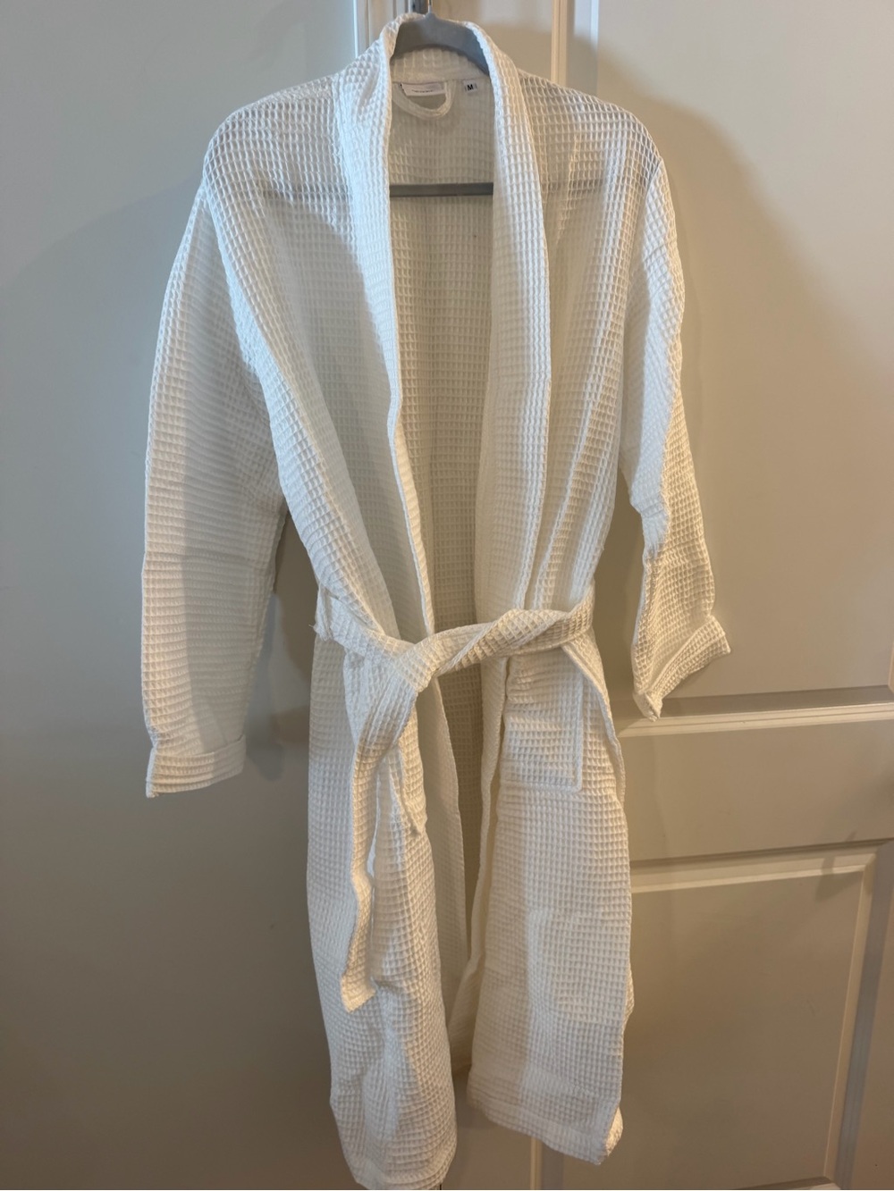 Quince White Waffle Weave Bath Robe - size medium